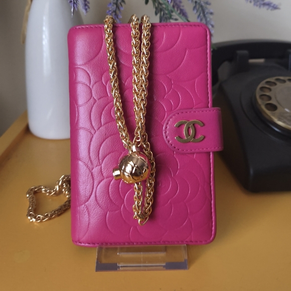 CHANEL Handbags - Pink Chanel Camellia Compact WOC In Excellent Condition- Dust Bag And Gold Chain